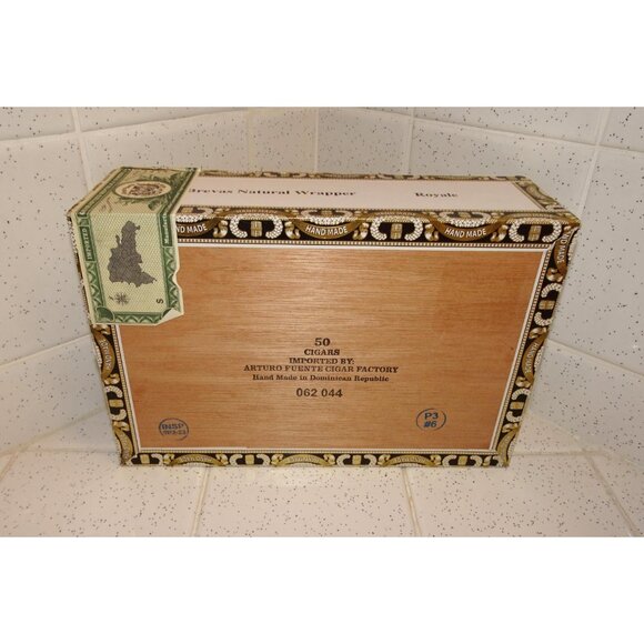 Vintage Arturo Fuente Wood Cigar Box stash box trinket wooden Dominican Republic - Picture 14 of 14